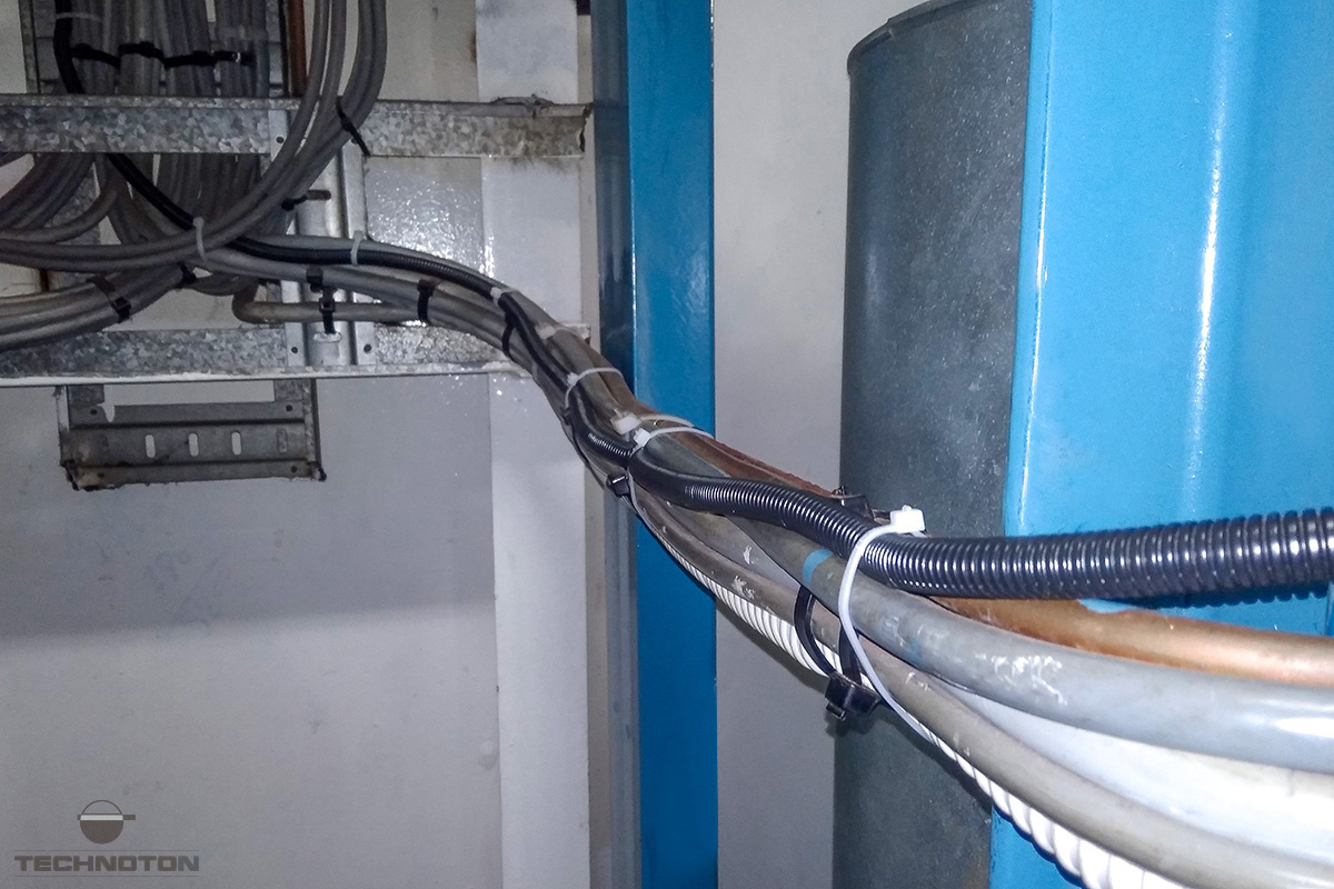 Using S6 Technology for data transfer from flow meter to deckhouse Using S6 Technology for data transfer from flow meter to deckhouse