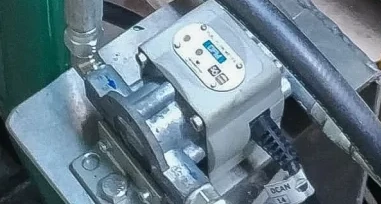 Installed DFM fuel flow meter Installed DFM fuel flow meter